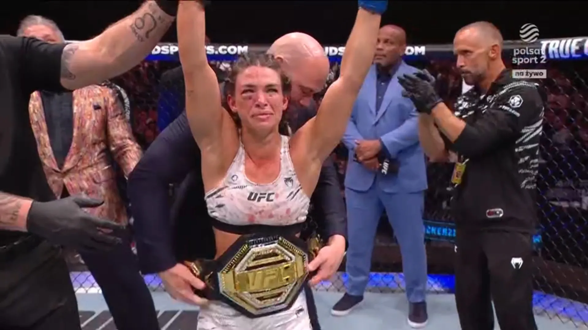 UFC 321: Mackenzie Dern zdobywa pas po świetnej walce z Virną Jandirobą