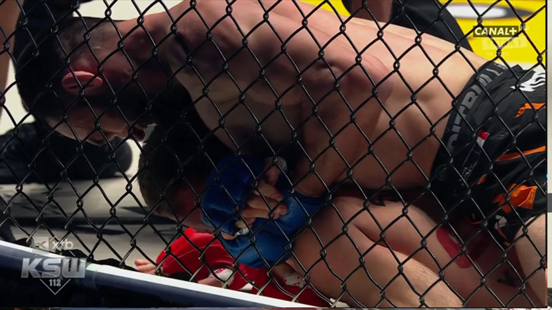 KSW 112: Adam Masaev gwałtownie poddaje Kazieczkę. Jest wciąż niepokonany! [WIDEO]