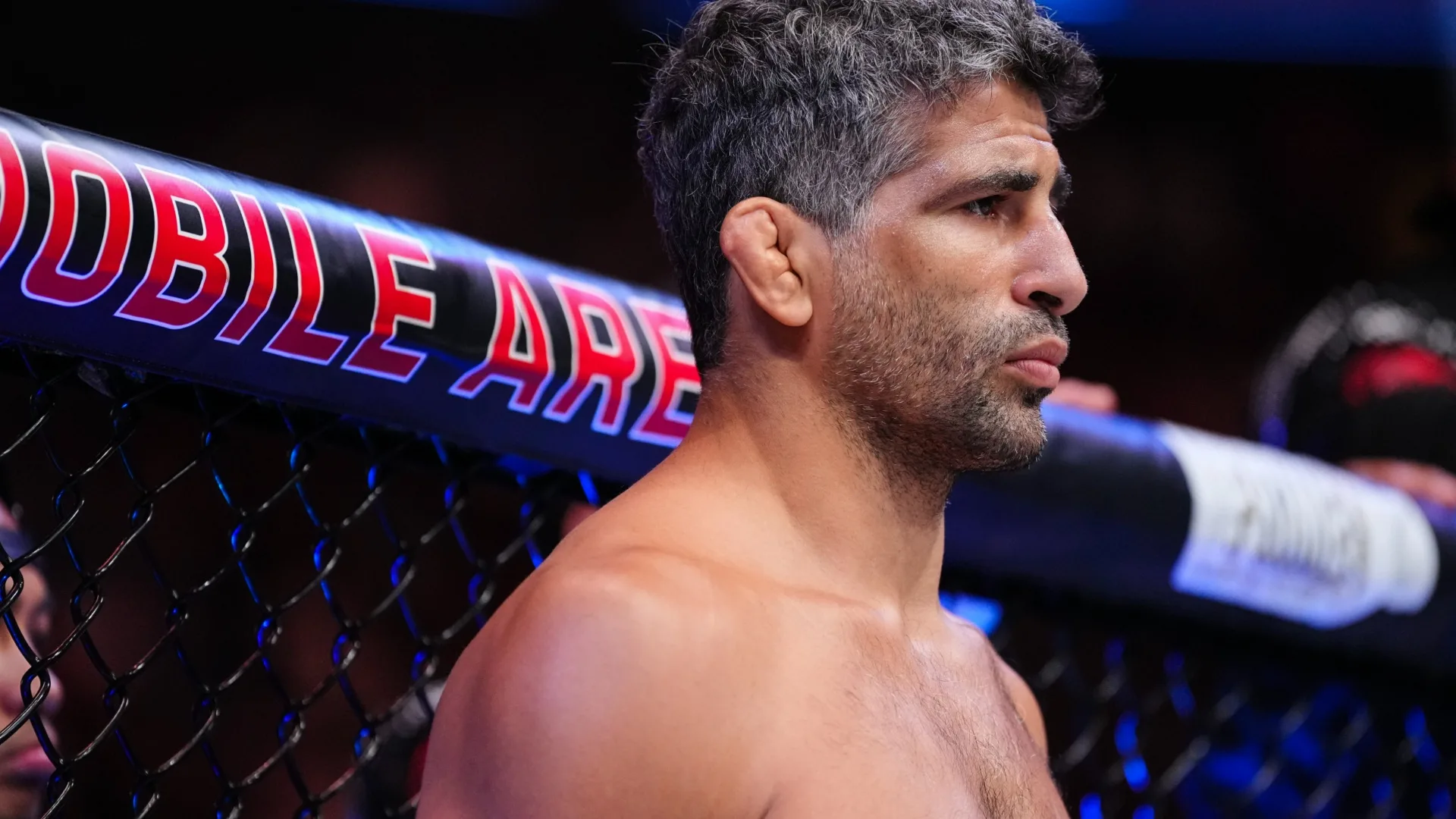 Beneil Dariush pewny siebie przed walką z Saint-Denisem. „Mam przewagę praktycznie we wszystkim”