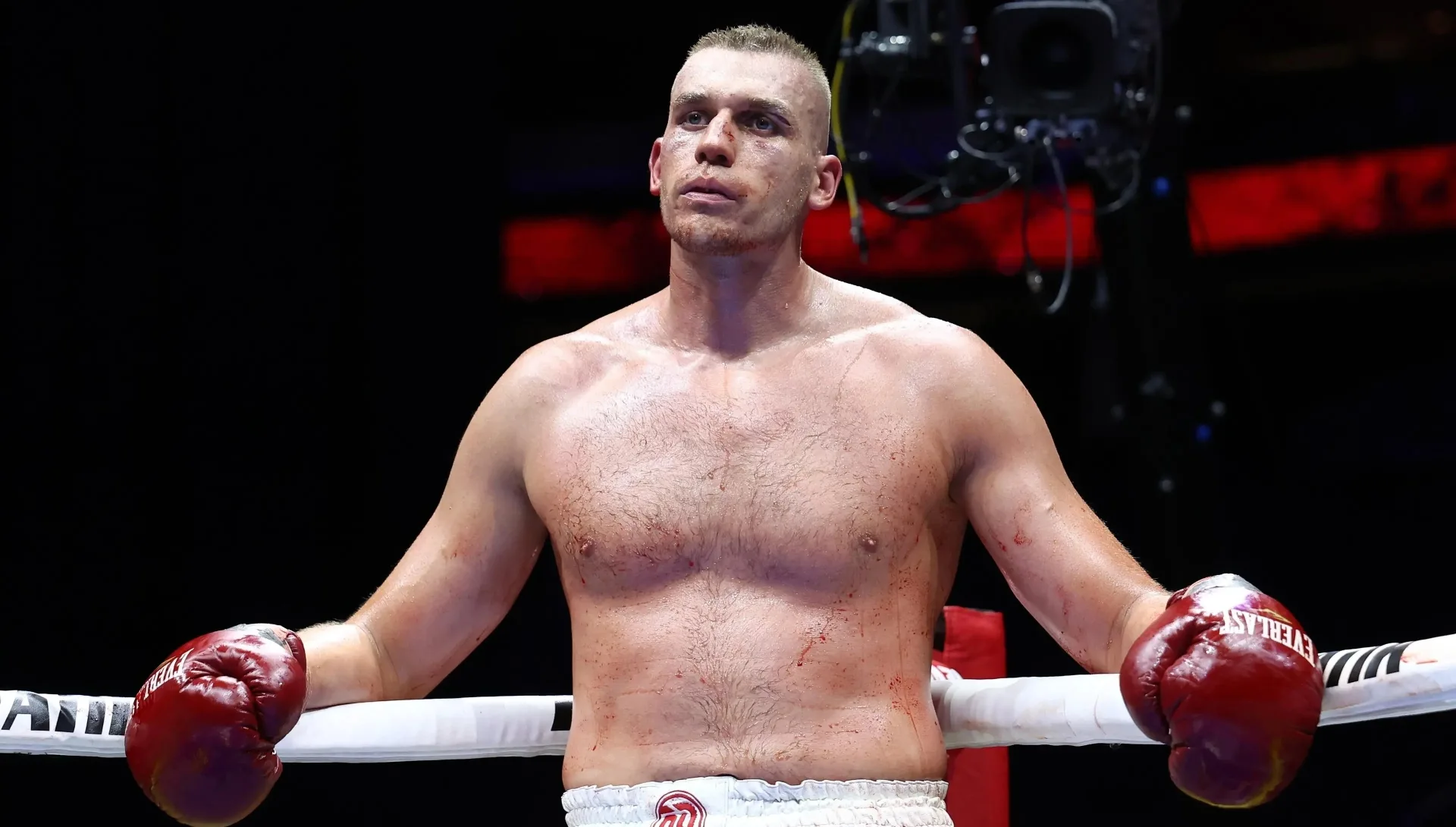 Polak twarzą w twarz z rywalem przed walką o mistrzostwo świata. Napięta atmosfera