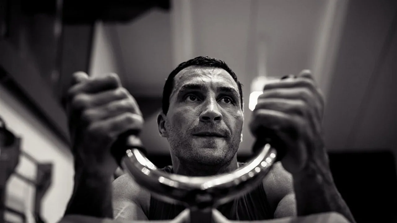 49-letni Władimir Kliczko wciąż imponuje formą. Tak wyglądał na sparingu z olimpijczykiem