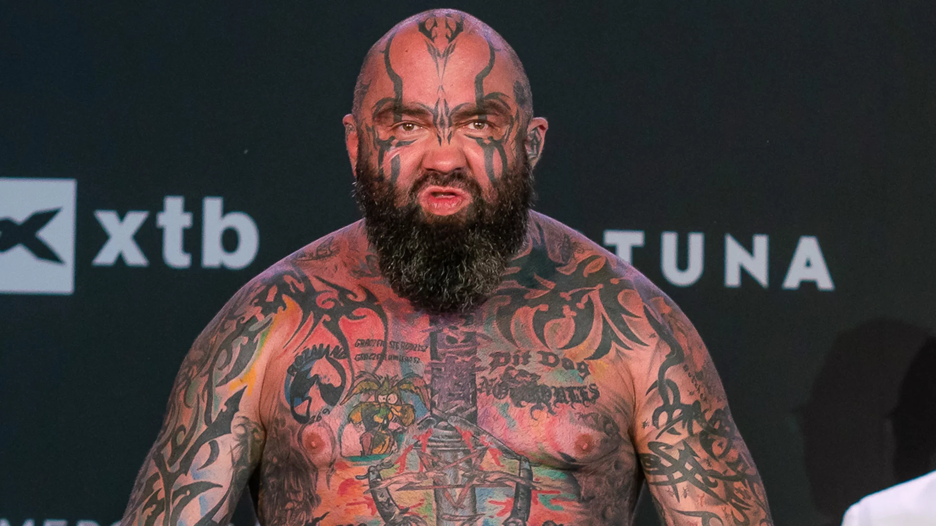 Różalski skomentował występy kolegów we freak fightach. Jego słowa zaskakują