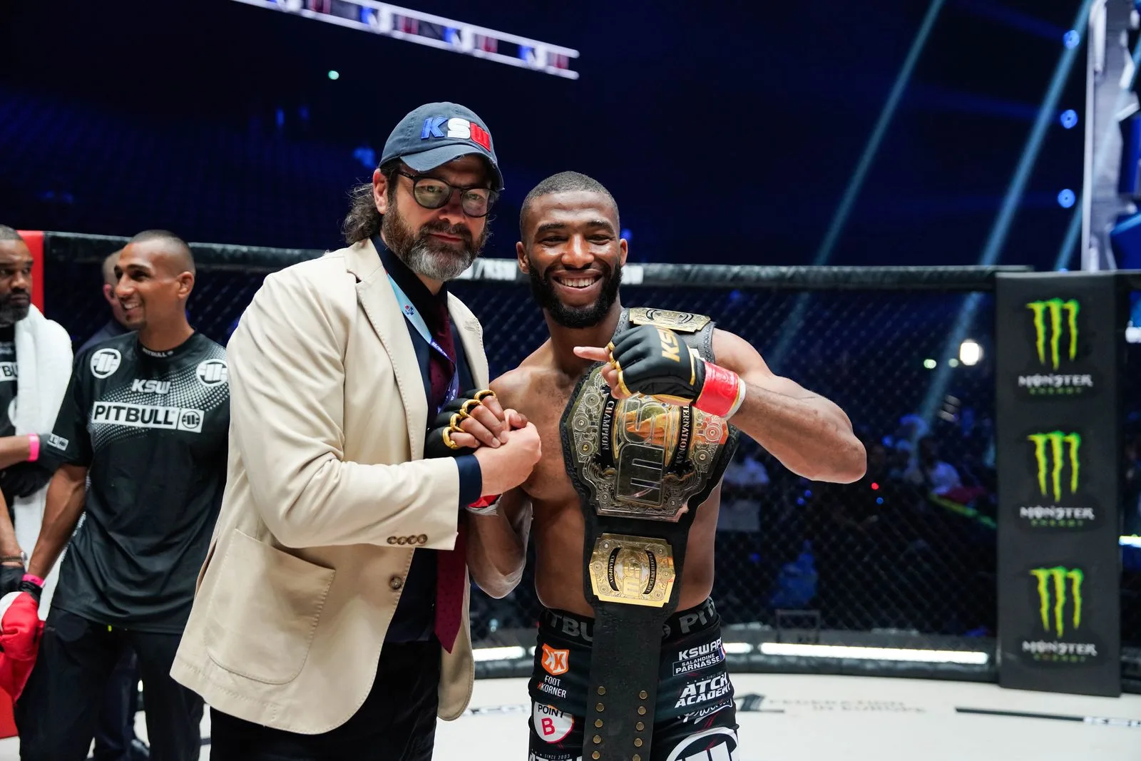 Parnasse pokazał kosmiczny poziom. Marcin Held bezradny w walce o pas KSW [WIDEO]