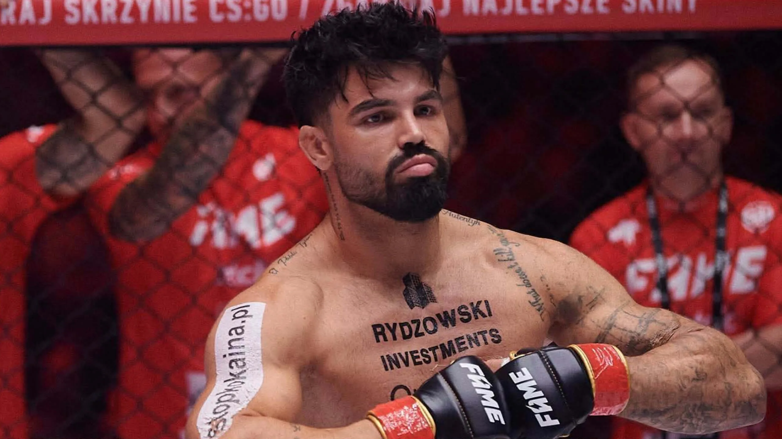 Były kibic Legii bez szans na ulicy. Freak fighter poskładał go jednym ciosem