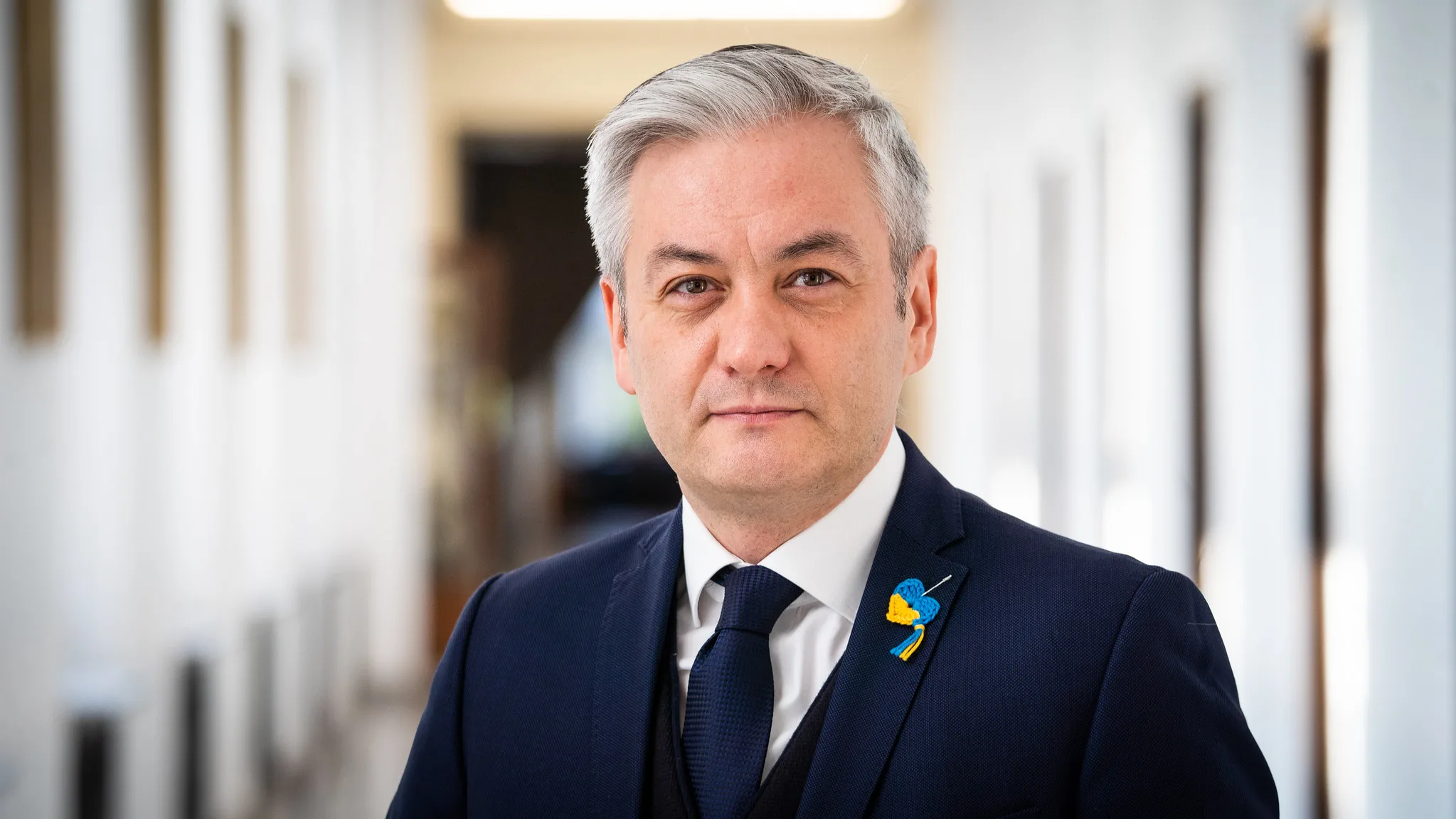 Freak fighter oskarżony o przemoc wobec partnerki. Sprawą zajmie się europoseł