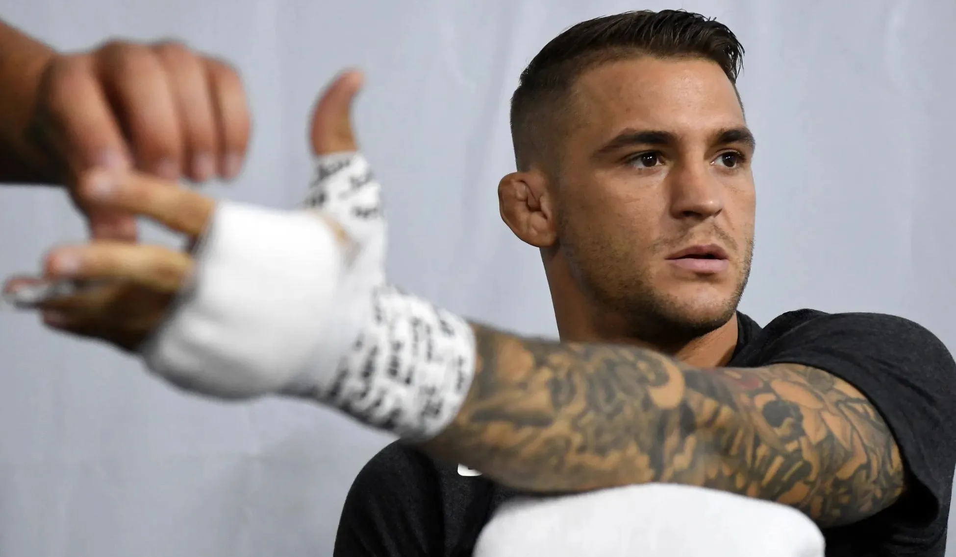 Były mistrz UFC doznał poważnej kontuzji. Pokazał ją na nagraniu [WIDEO]