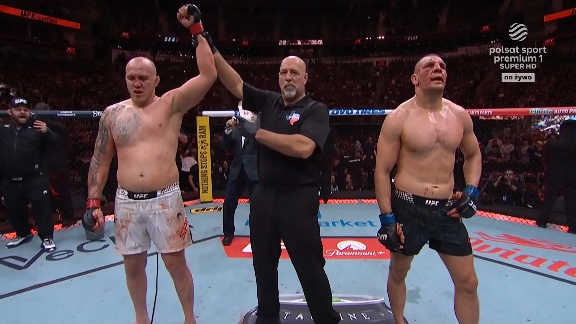 Sergey Spivak lepszy na pełnym dystansie od Ante Deliji na UFC Houston