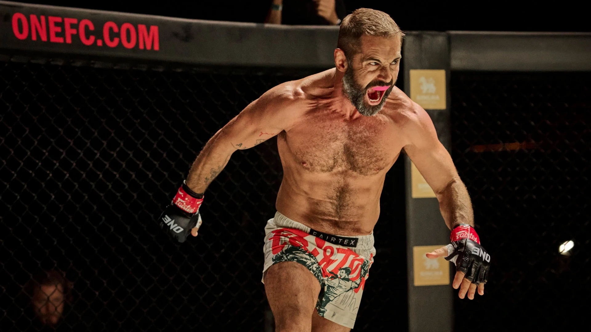 Russell Crowe wchodzi do świata MMA. „Beast” zachwyci fanów?