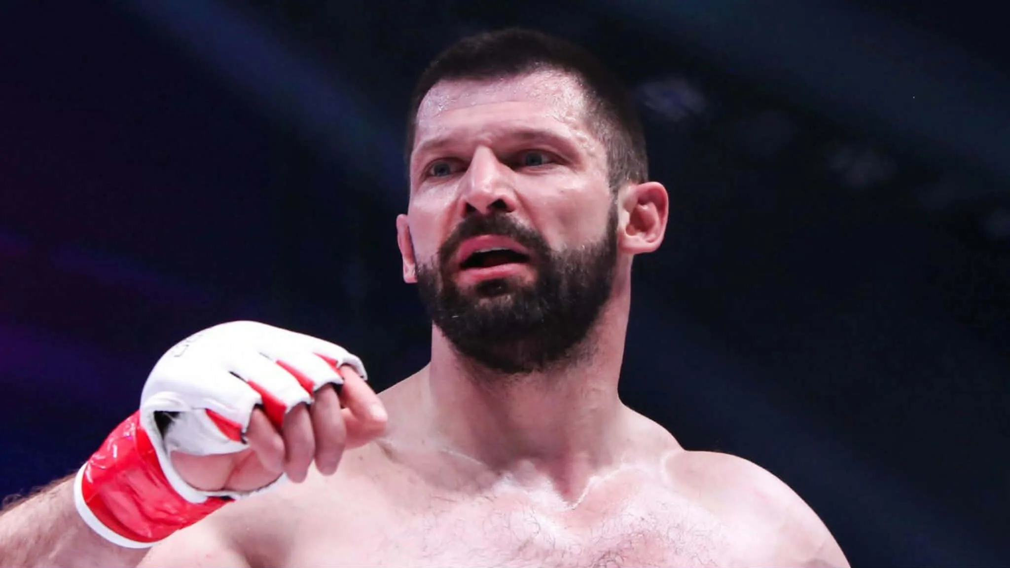 Pogromca mistrza UFC ma zawalczyć w Polsce. Rywalem Szymon Kołecki