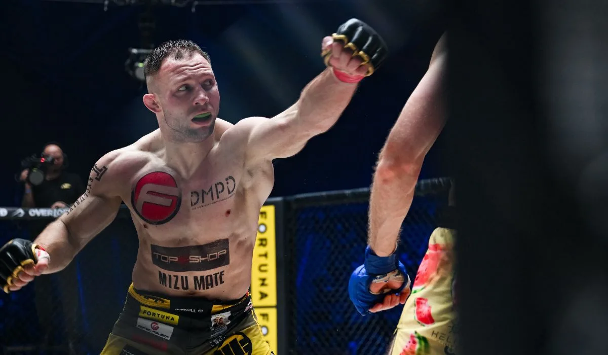 Adrian Bartosiński wciąż mistrzem. Na KSW 116 rywal nie miał z nim szans