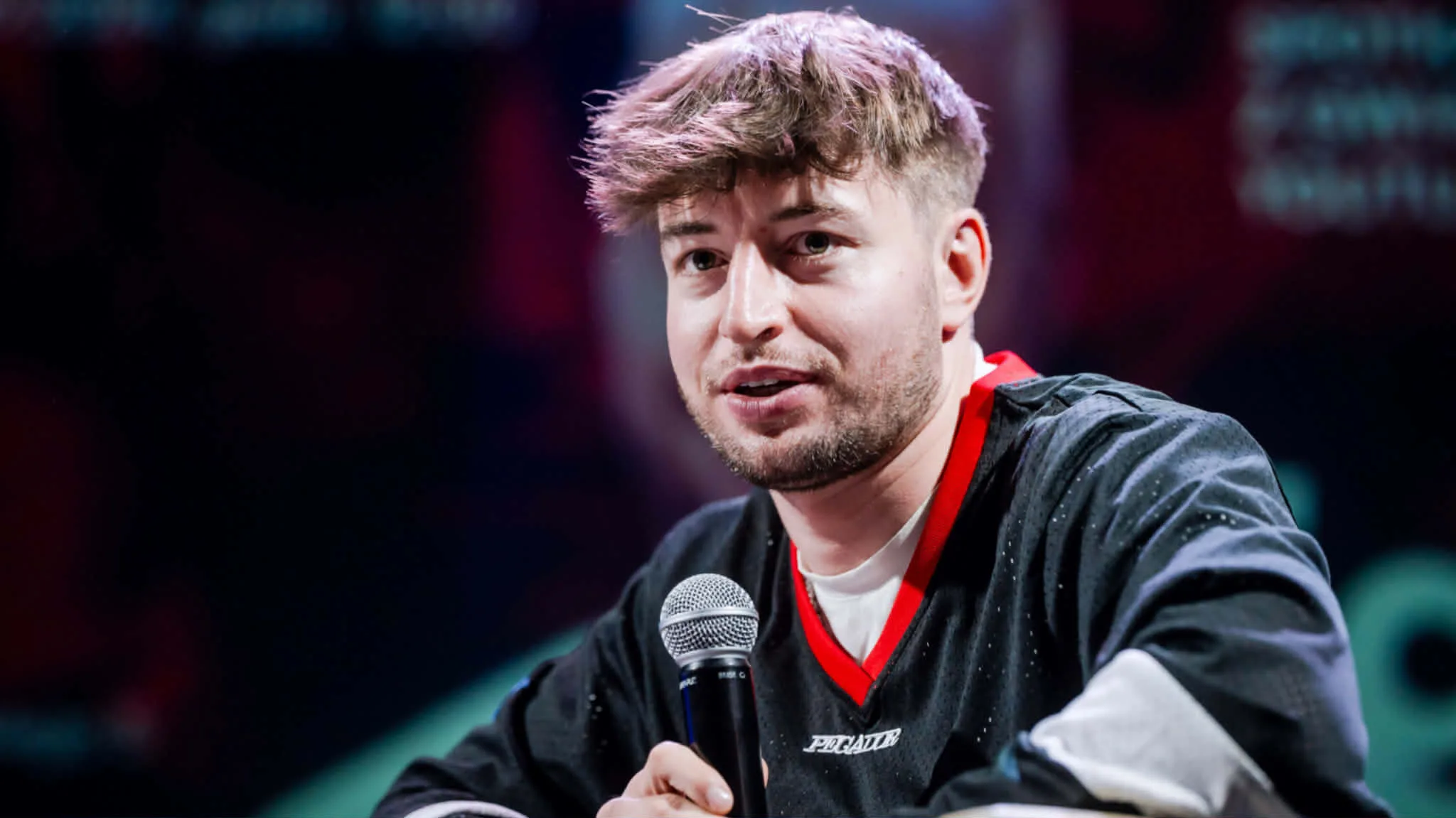 Freak fighter zjadł śniadanie w hotelu i nie zapłacił. Legenda KSW oburzona