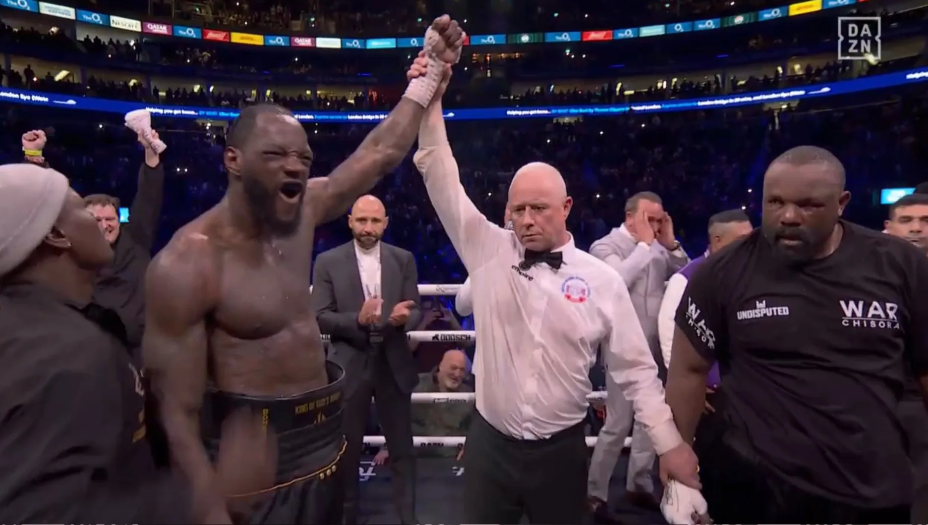 Deontay Wilder zwycięża w ringowej wojnie z Dereckiem Chisorą [WIDEO]