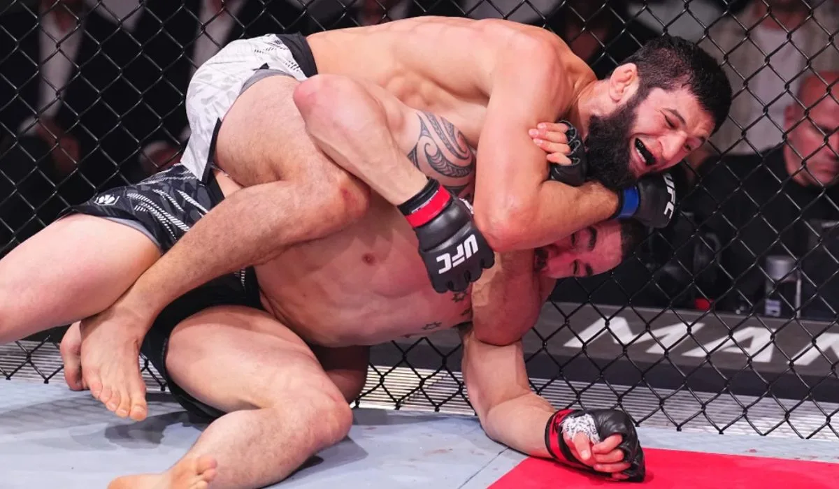 Mistrz UFC potrzebował 47 sekund by poddać jednego z najlepszych zawodników w historii