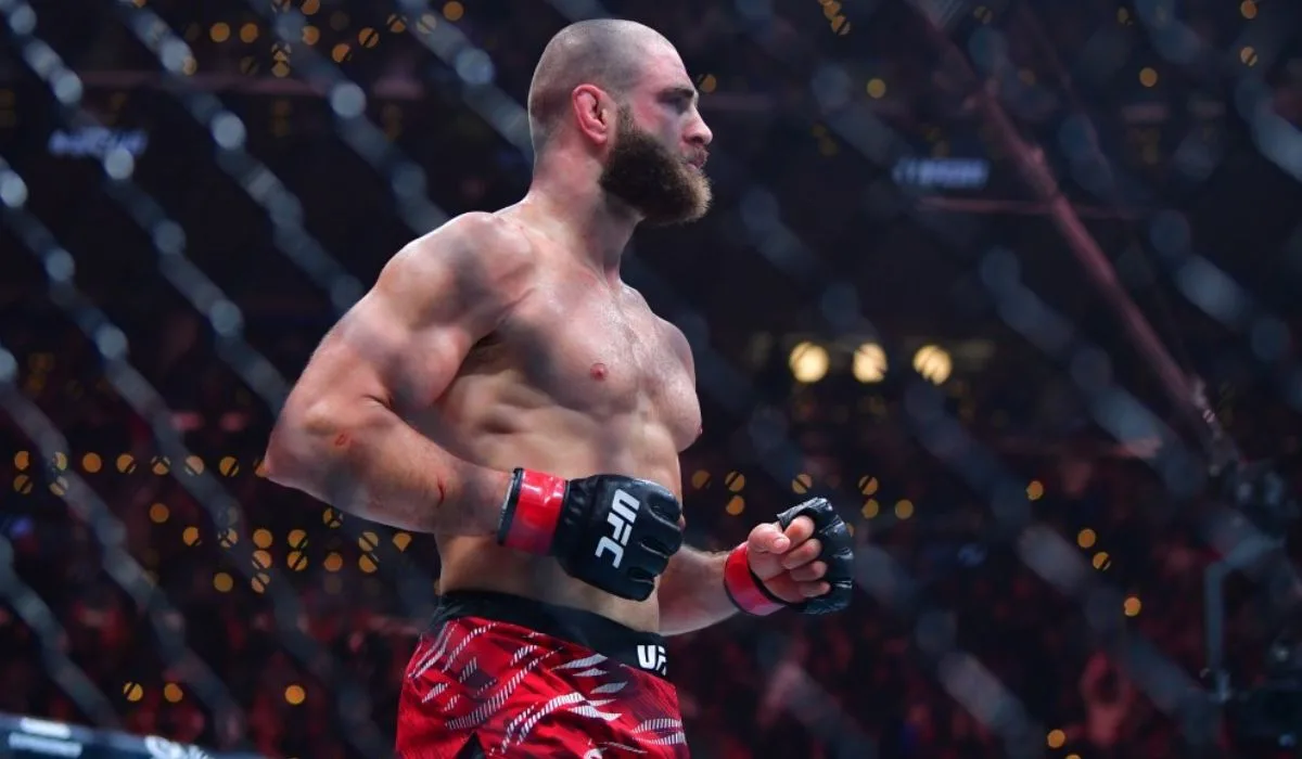 Jest faworyt kibiców w walce wieczoru UFC 327. Fani dali jasno znać komu kibicują