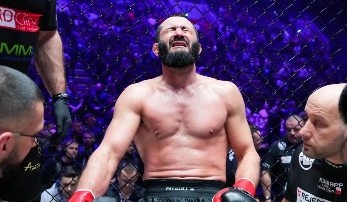 Są karty punktowe z walki Mameda z Pawlakiem. Chalidow prowadził u jednego z sędziów