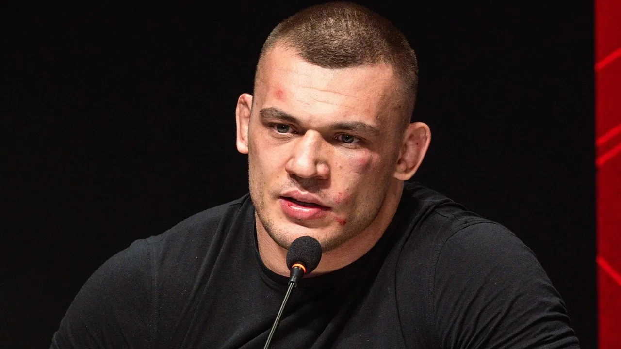 Darko Stosić mocno o zarobkach w UFC. „Zdecydowanie jest mi lepiej w FNC”