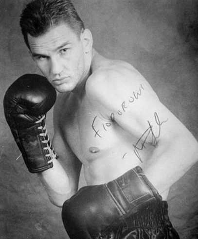 Marek Piotrowski był wielokrotnym mistrzem kickboxingu, boxrec.com
