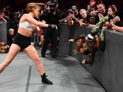 Ronda Rousey wygrywa w WWE