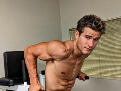 Sage Northcutt trzy pasy