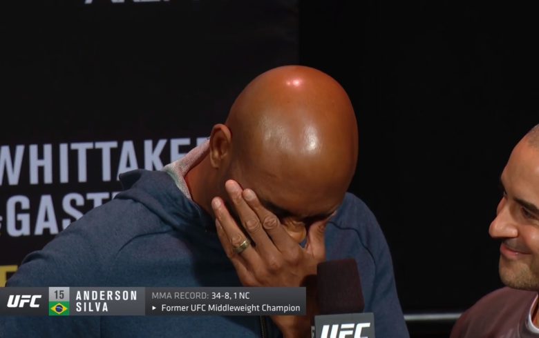Wzruszony Anderson Silva uronił łzy podczas ważenia przed UFC 234