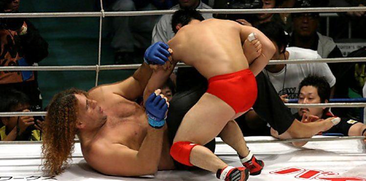 Ikuhisa Minowa vs. Giant Silva, mmaweekly.com