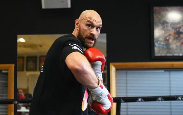 Tyson Fury łypie w stronę Francisa Ngannou: Zajmę się Tobą i innymi zawodnikami MMA z wagi ciężkiej