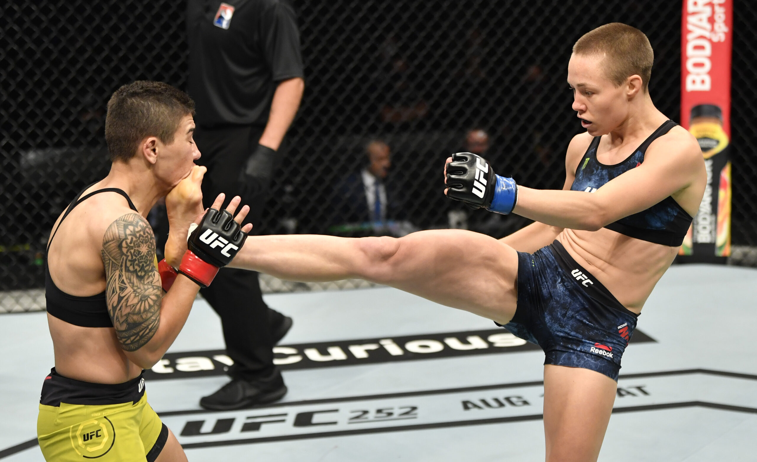 UFC 251 Rose Namajunas wygrywa niejednogłośną decyzją i rewanżuje się