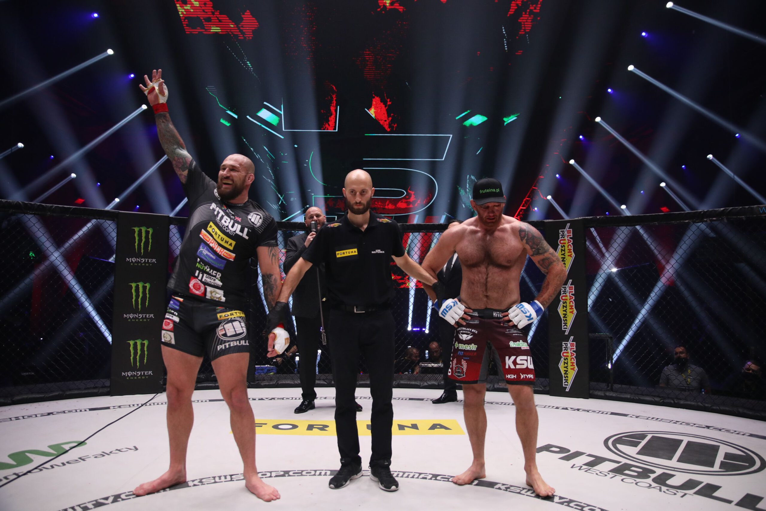 KSW Phil de Fries wciąż mistrzem Zmasakrował Masakrę WIDEO MMA PL