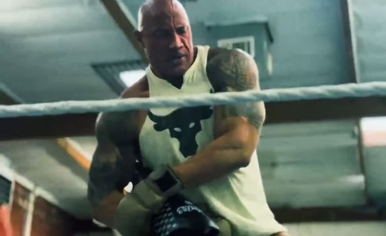 The Rock trenuje MMA